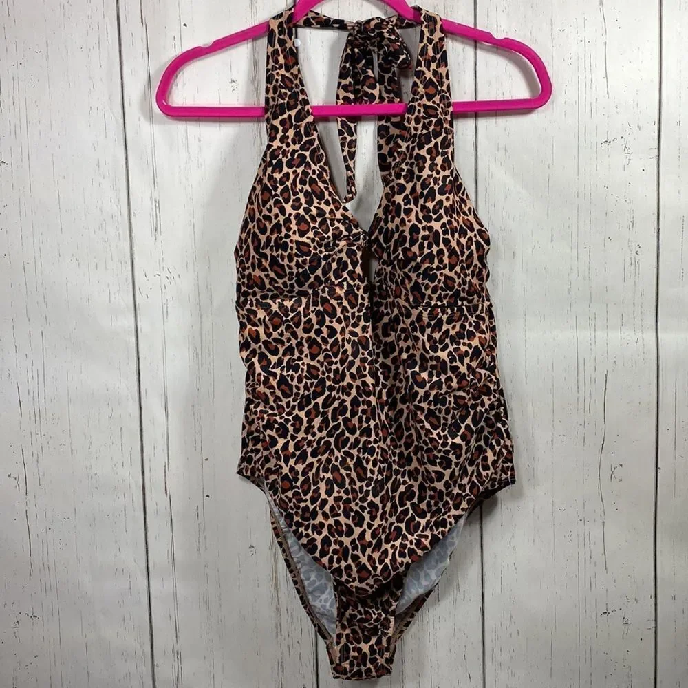 Kona Sol Womens Leopard Print Twist Front Halter One Piece Swimsuit